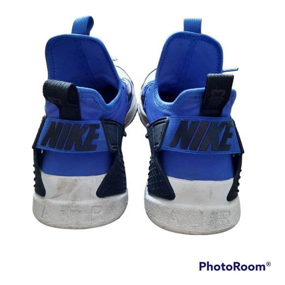 Nike Air Huarache Running Shoes - Picture 15 of 15